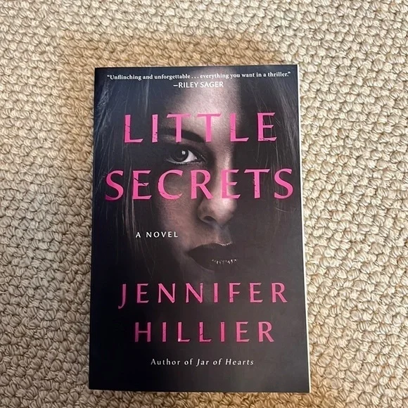 Little secrets - Picture 1 of 2